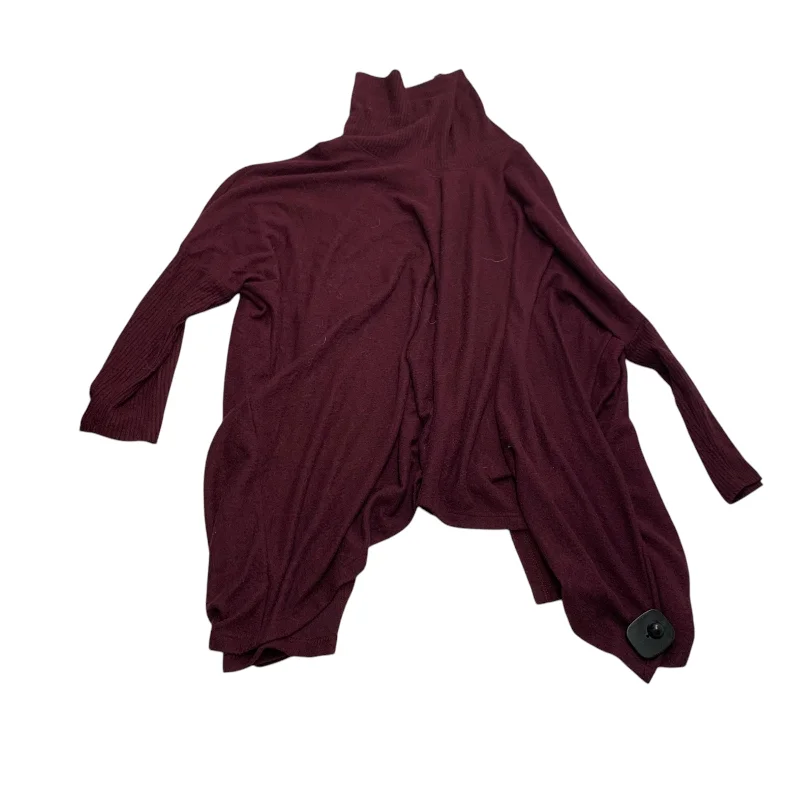 Top Long Sleeve By Vestique In Maroon, Size: M