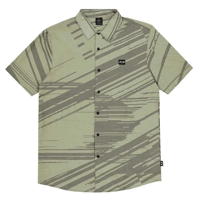 Oakley - Men's Tempo Woven Short Sleeve Shirt (FOA404022 7AW)