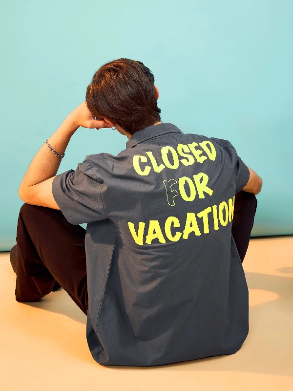 Men Grey CLOSED FOR VACATION Oversize Shirt